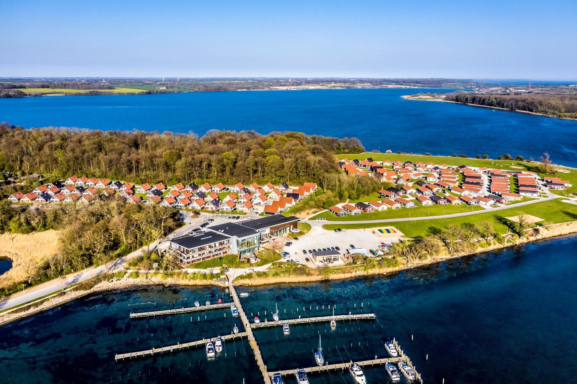 Enjoy Resorts Marina Fiskenaes - Wellness & Waterpark กรอสตีน ภายนอก รูปภาพ